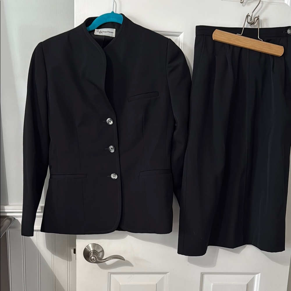 Vintage Evan Picone Black Blazer Classic Suit Jacket and skirt